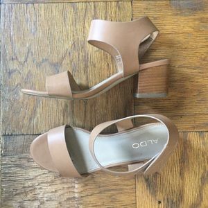 Women’s ALDO tan heels size 6.5